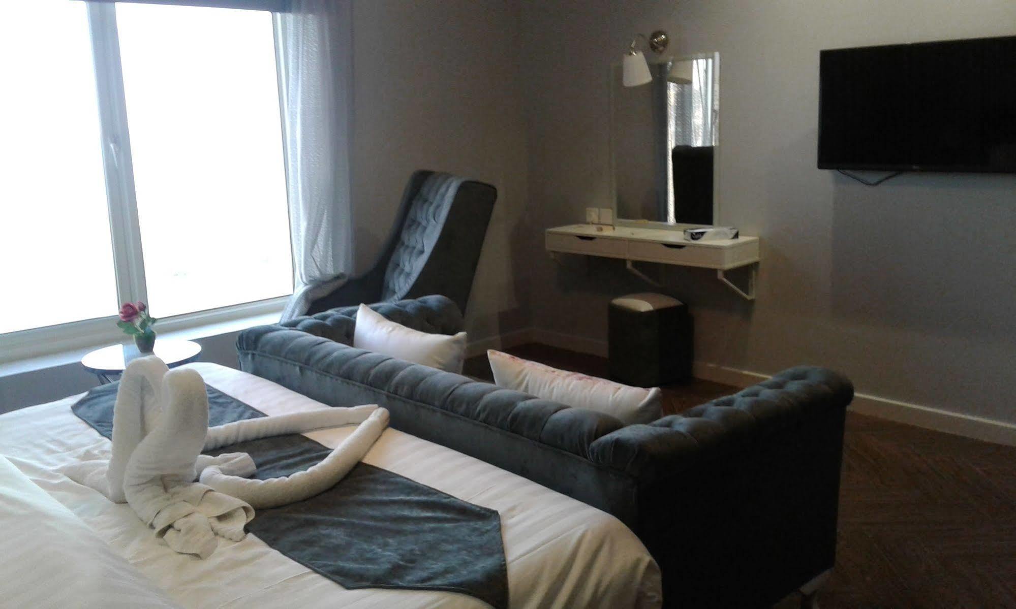 Golden Garden Al Corniche Aparthotel